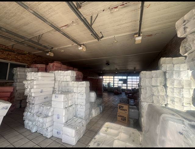 260M² WAREHOUSE TO LET IN PAROW INDUSTRIAL